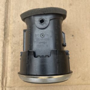 Alternative view of AUDI A3 2003-2012 GENUINE DASHBOARD AIR VENT FRONT CHROME 8P0820901 8J0820901