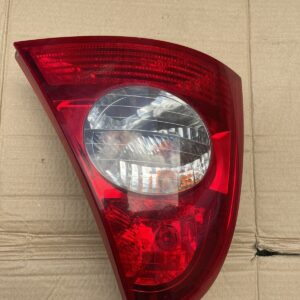 Alternative view of RENAULT CLIO II 2001-2009 LEFT PASSENGER SIDE REAR TAIL LIGHT 8200071413 X65PH2