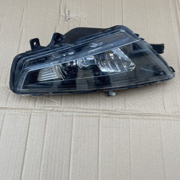 SEAT LEON 2012-2020 LEFT PASSENGER SIDE FRONT FOG LIGHT LAMP 17958801