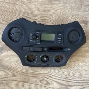 TOYOTA YARIS HEATER CLIMATE CONTROL UNIT RADIO SCREEN 86110-52140