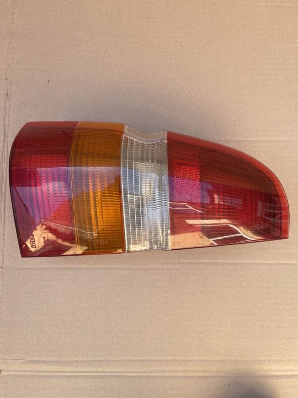 FORD ESCORT 1995-2004 LEFT PASSENGER SIDE TAILGATE REAR TAIL LIGHTS 91AG13A603 - Image 4