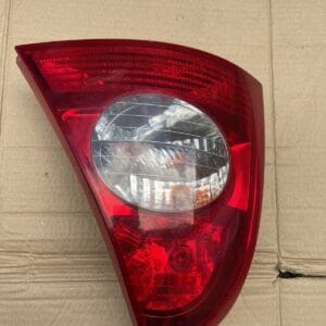 Alternative view of RENAULT CLIO II 2001-2009 LEFT PASSENGER SIDE REAR TAIL LIGHT 8200071413 X65PH2