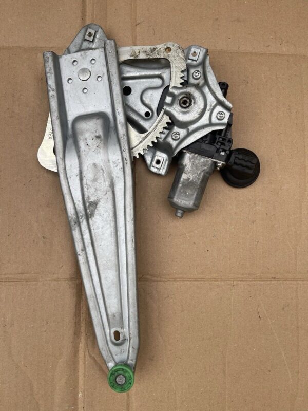 TOYOTA AURIS 2006-2012 REAR RIGHT WINDOW MOTOR REGULATOR 857200D120 973581100 - Image 3