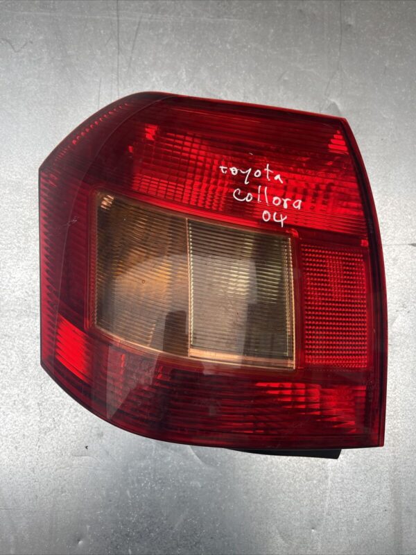 TOYOTA COROLLA E120 2000-2008 RIGHT SIDE DRIVER REAR TAIL LIGHT 8149713010