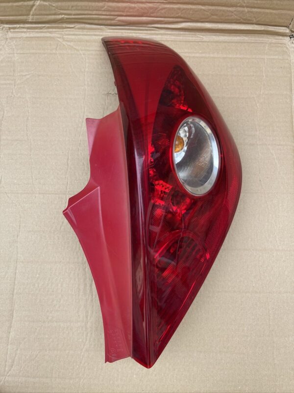 VAUXHALL CORSA D 2006-2014 DRIVER SIDE REAR TAIL LIGHT 13211841 89038963A - Image 2