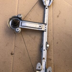 Alternative view of Vauxhall Astra H 04-09 Right Driver Side Rear Manual Window Regulator 13100421