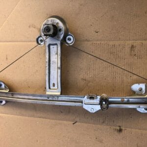 Vauxhall Astra H 04-09 Right Driver Side Rear Manual Window Regulator 13100421