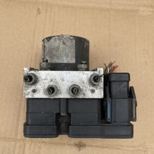 Alternative view of FORD FOCUS C-MAX 2003-2010 ABS PUMP CONTROL MODULE UNIT 3M512M110CA 10096001103