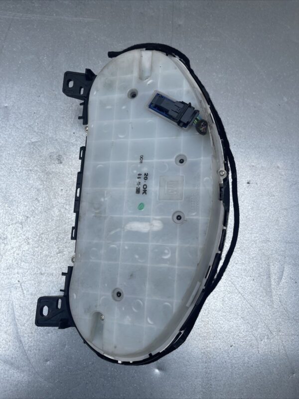 VAUXHALL ASTRA J 2009-2015 SPEEDOMETER INSTRUMENT CLUSTER 769166750U 769317420U - Image 3