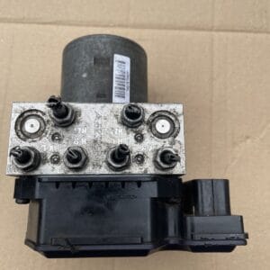 Alternative view of VW PASSAT B7 2008-2014 ABS PUMP CONTROL MODULE UNIT  3AA614109AP 54085620Z